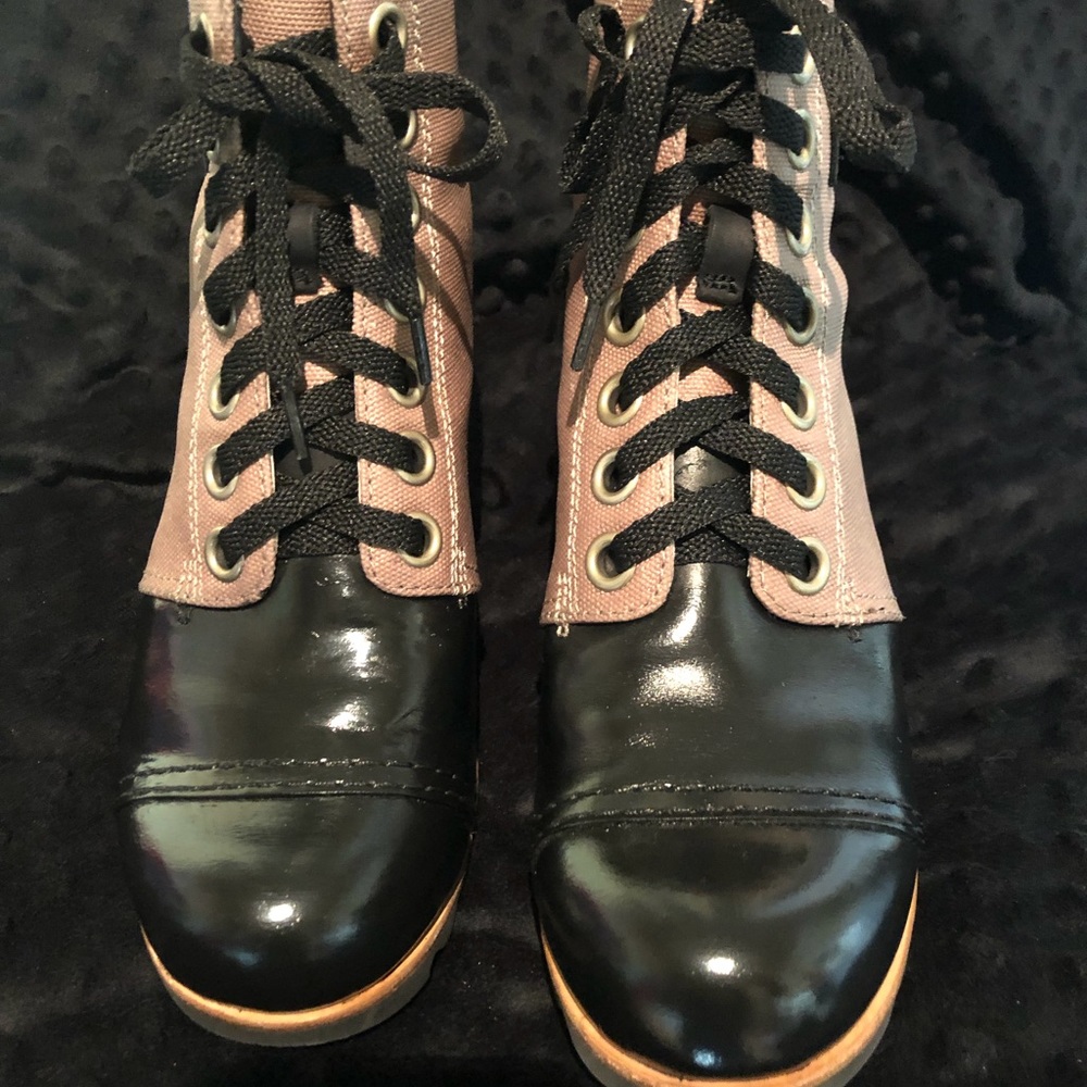 Sorel boots size 6